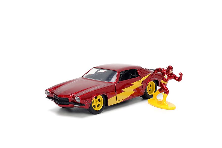 Jada 1973 Chevy Camaro with The Flash die-cast figure, 1:32 scale
